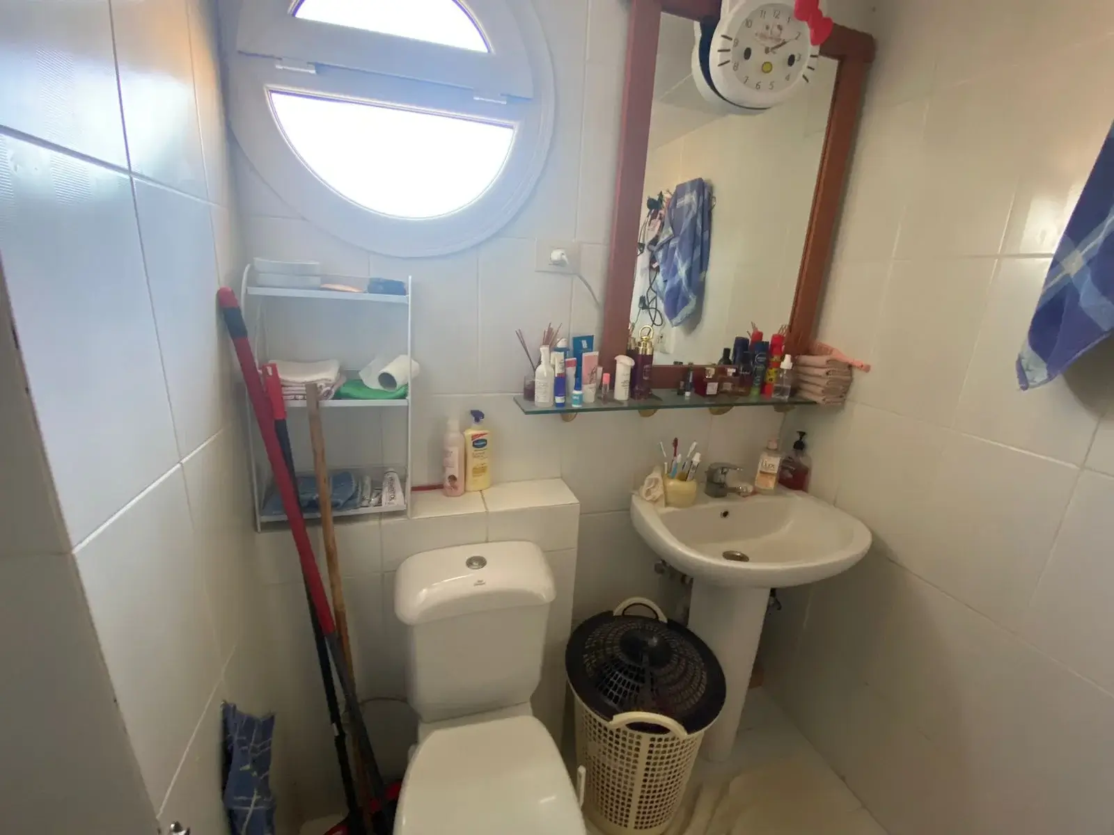 a76f71f6-0a88-4c31-bd69-1b5f63ff4008