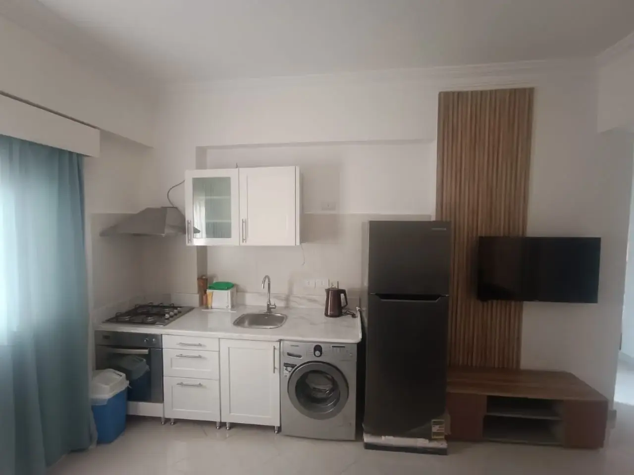 apartment fully equipment kitchen