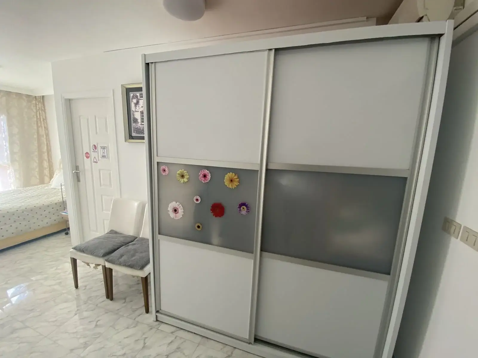 c37a8de5-e6d5-4c95-85ee-8b63f7fa7934