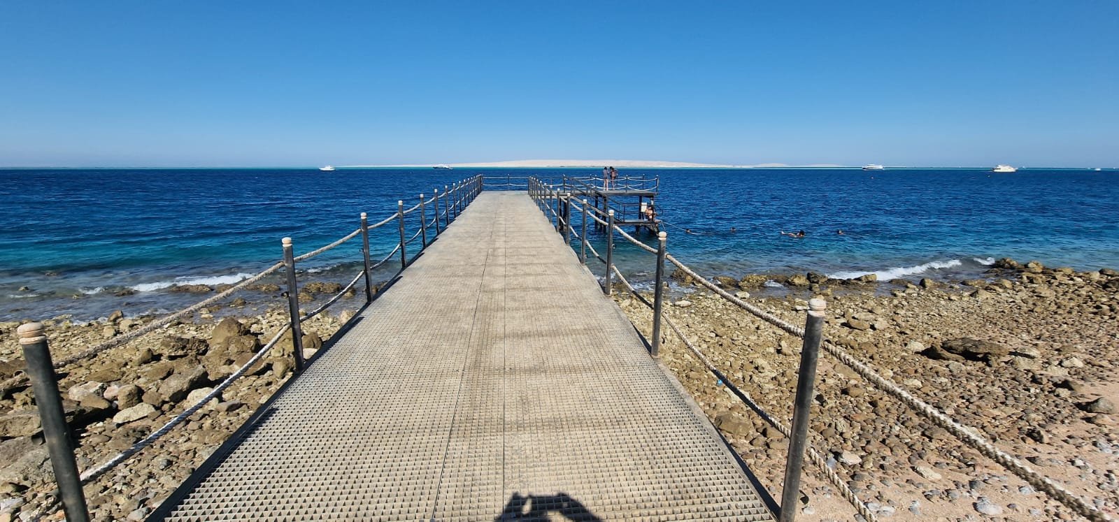 easy access to the red sea